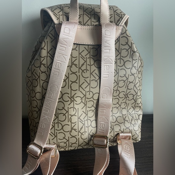 Calvin Klein backpack - Picture 3 of 7